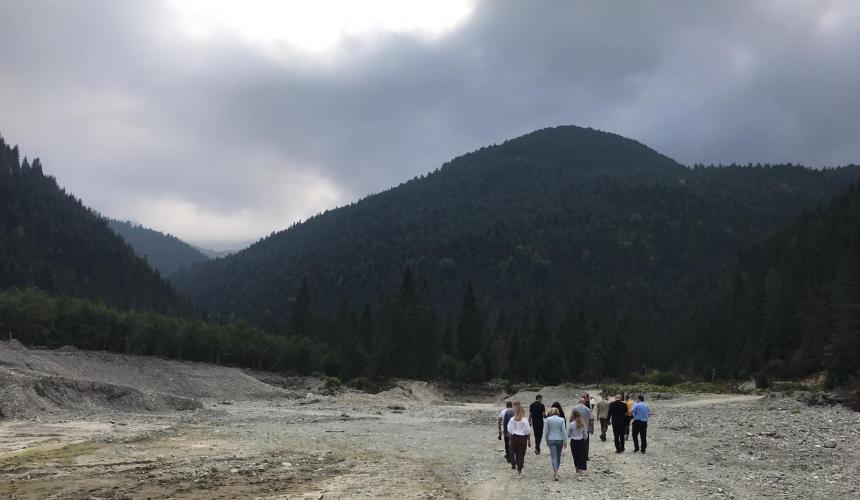 Kosovo: Zerstörtes Flussbett im Nationalpark Bjeshket e Nemuna infolge Kraftwerksbau der Kelag (Kelkos) © Shpresa Loshaj