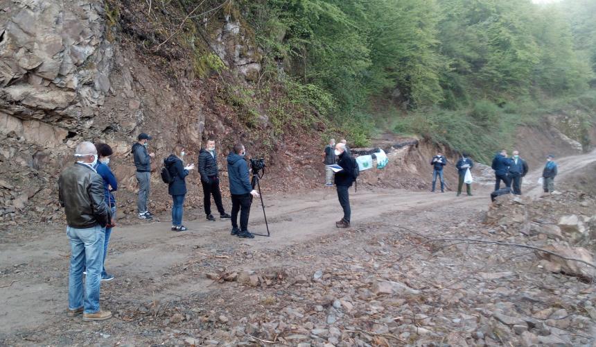 Residents and environmental activists block the illegal construction site on river Bjelava. © Robert Oroz