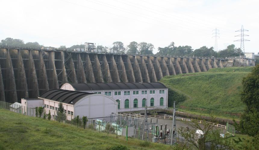 Die Tage des Vezin Staudamms sind gezählt – es ist das bisher größte Staudammabrissprojekt Europas © JP Doron