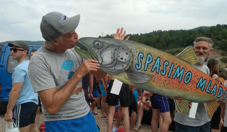 Riverwatch Geschäftsführer Ulrich Eichelmann und seine Liebe zum Huchen © Cornelia Wieser/Riverwatch