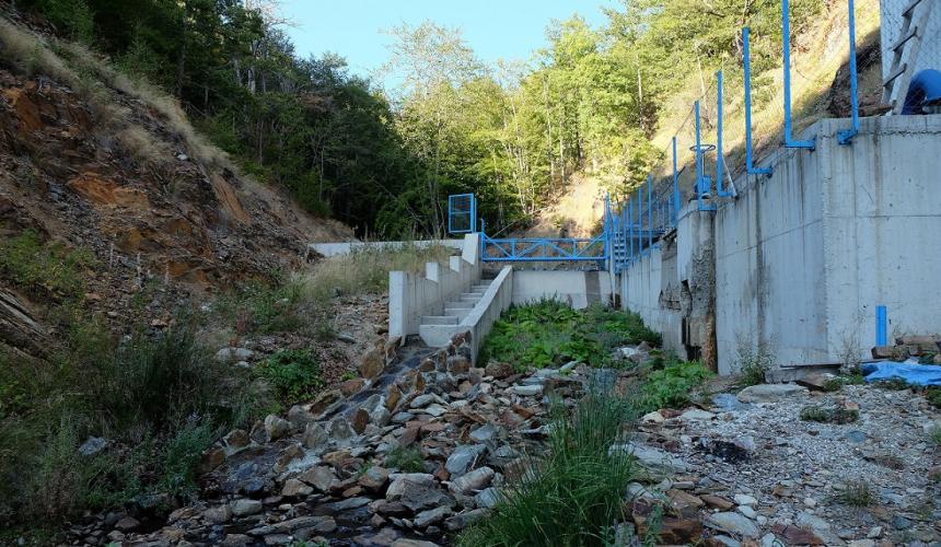 The hydropower plant Brajcinska reka 1 was financed by EBRD. This plant destroys one of the last populations of Prespa trout. © Igor Vejnović