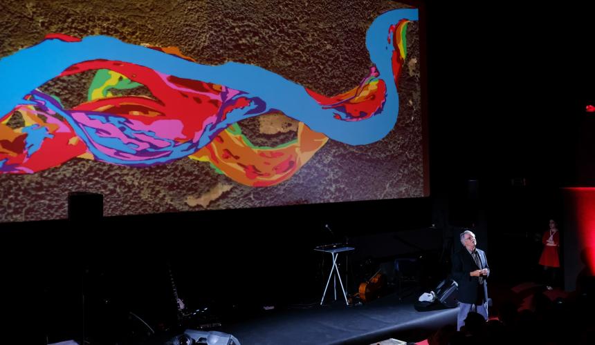 Prof. Robert Naiman spricht über ökologische Werte und was natürlichen Flüssen und lehren können. © Nick St. Oegger