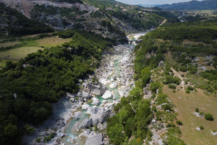 Fluss Shushica, Brataj © Nick St. Oegger