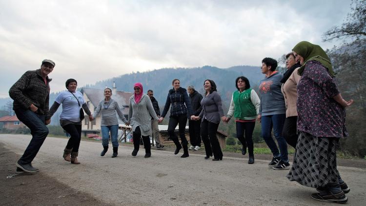 The brave women of Kruščica celebrating as they vacate the bridge after over 500 days and nights. © Sediva fotografie/ Arnika