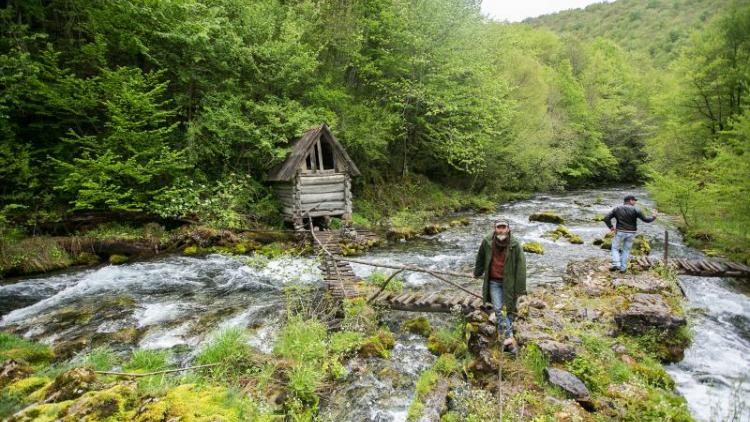 Die Sana Quelle. Das Medna Wasserkraftwerk steht nur ein paar hundert Meter weiter. © Majda Slámová / Arnika