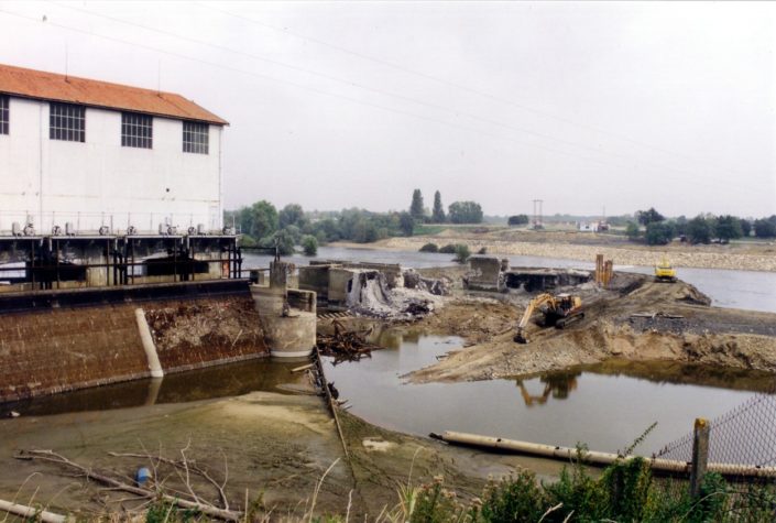 Maisons Rouges Dam decommissioning 1998 (c) Roberto Epple ERN-France